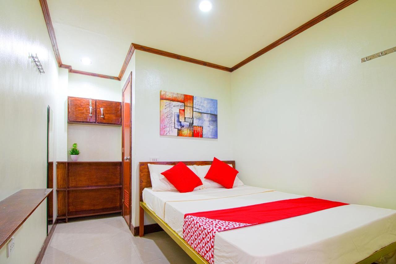 Oyo 788 Lisa'S Guesthouse Моалбоал Экстерьер фото