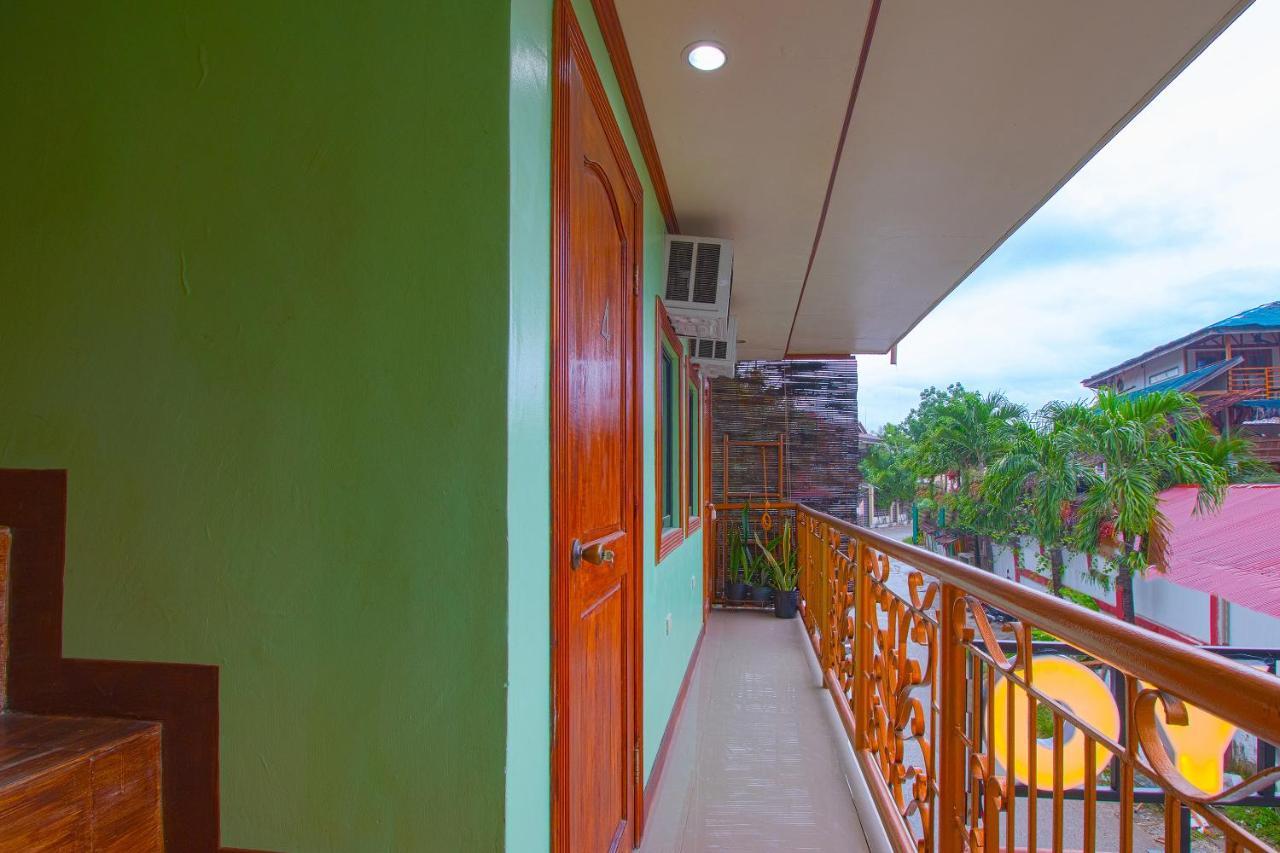 Oyo 788 Lisa'S Guesthouse Моалбоал Экстерьер фото
